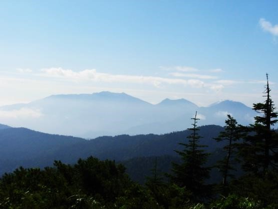 南会津の山々を望む