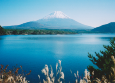 田沼湖からの富士山