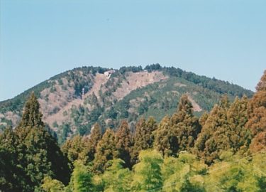 日蓮宗総本山　身延山 久遠寺が出迎える～身延山～（山梨）