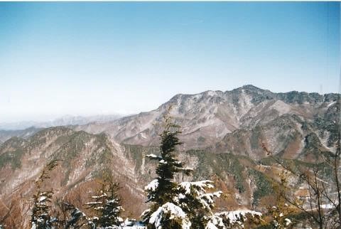 御座山・遠く浅間山