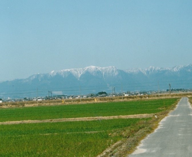 武奈岳を中心に比良の山々