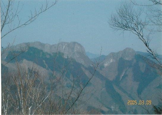 二子岳　岩峰　東峰・西峰