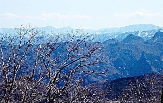 奥秩父の山並み