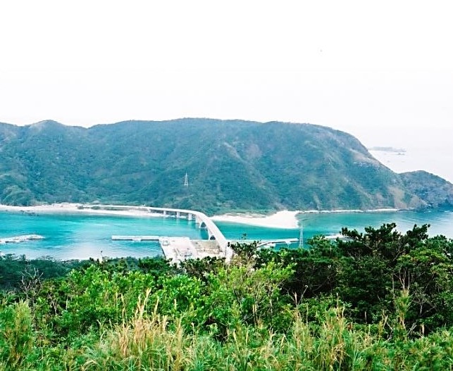 阿嘉島～阿嘉大橋・慶留間島を望む